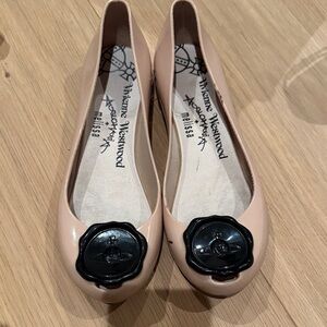 Vivienne Westwood anglomania flat shoes cream and black have a few marks see pic